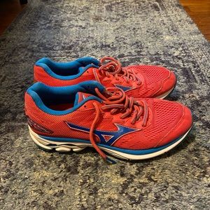 Mizuno Running Shoes Size 8